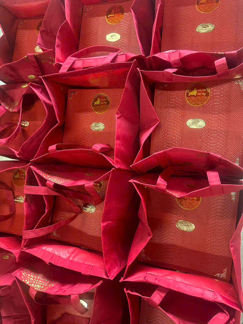 Set quà biếu doanh nghiệp — Châu Ngọc Khang